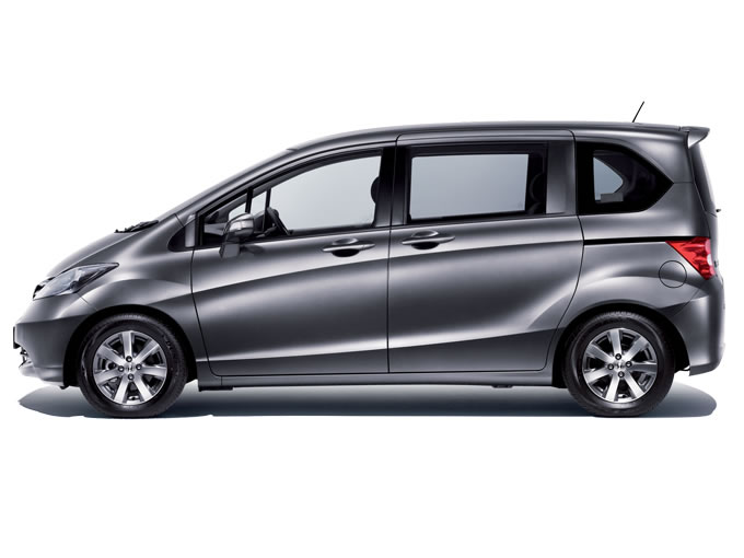 Honda's 7-seater MPV FREED: Interior & Exterior Picture Gallery