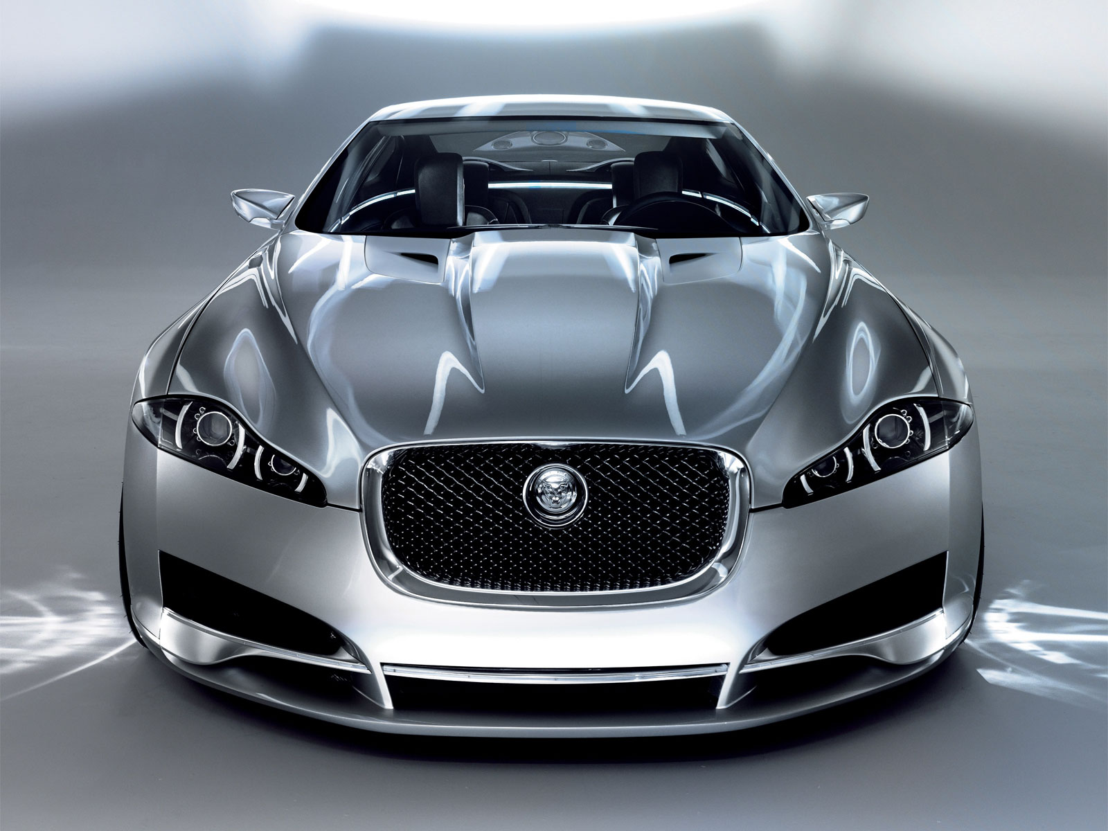 icemagazine  Jaguar Wants US Dealers To Play Up