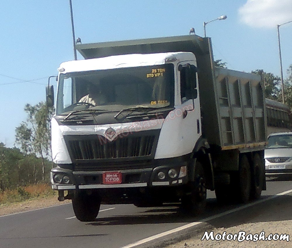 Mahindra-Navistar-2.5Ton-Truck-MN25