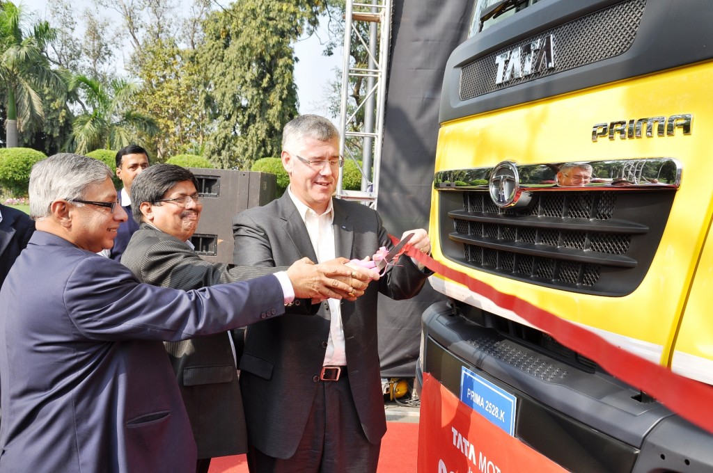 Tata's-Two-Millionth_Truck-2
