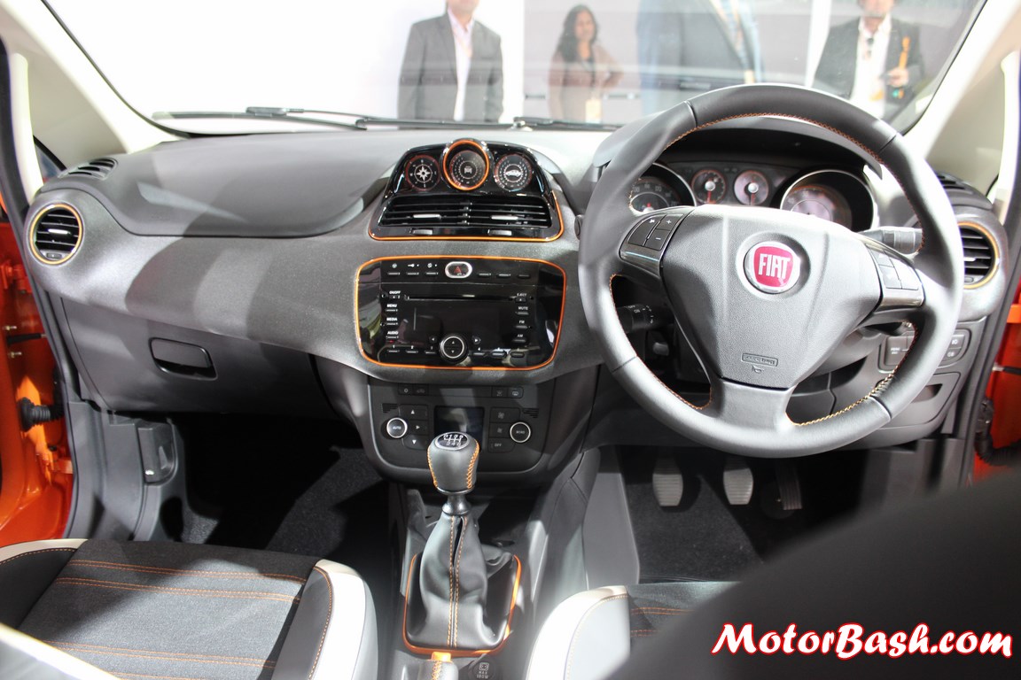 Fiat-Avventura-Crossover-interior-Pic