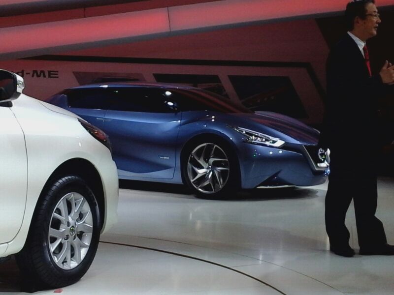 Nissan-Friend-ME-Concept-at-Auto-Expo