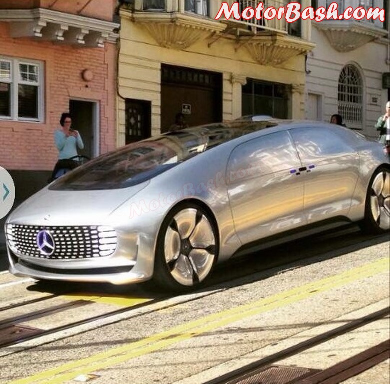Mercedes-F015-Self-Drive-Concept